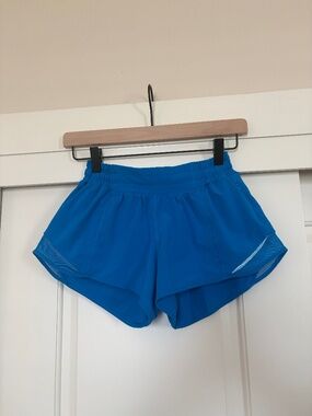 Lululemon Hotty Hot Shorts - Size 4 - 2.5 in - Low Rise - Poolside